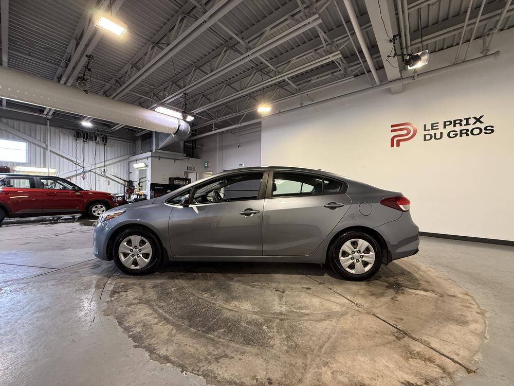 Kia Forte LX 2017 d&rsquo;occasion à vendre - 7