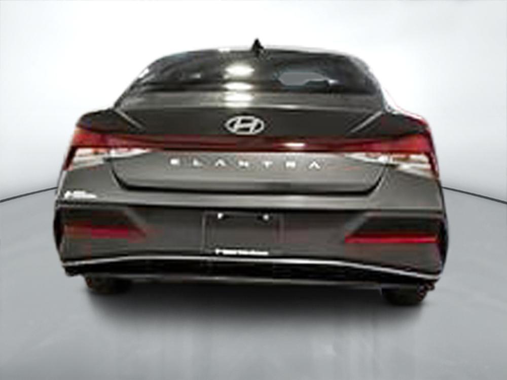 Hyundai Elantra Preferred 2025 d&rsquo;occasion à vendre - 4