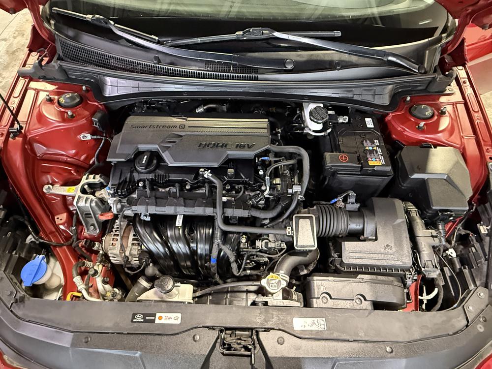 Hyundai Elantra LUXE 2023 d&rsquo;occasion à vendre - 32