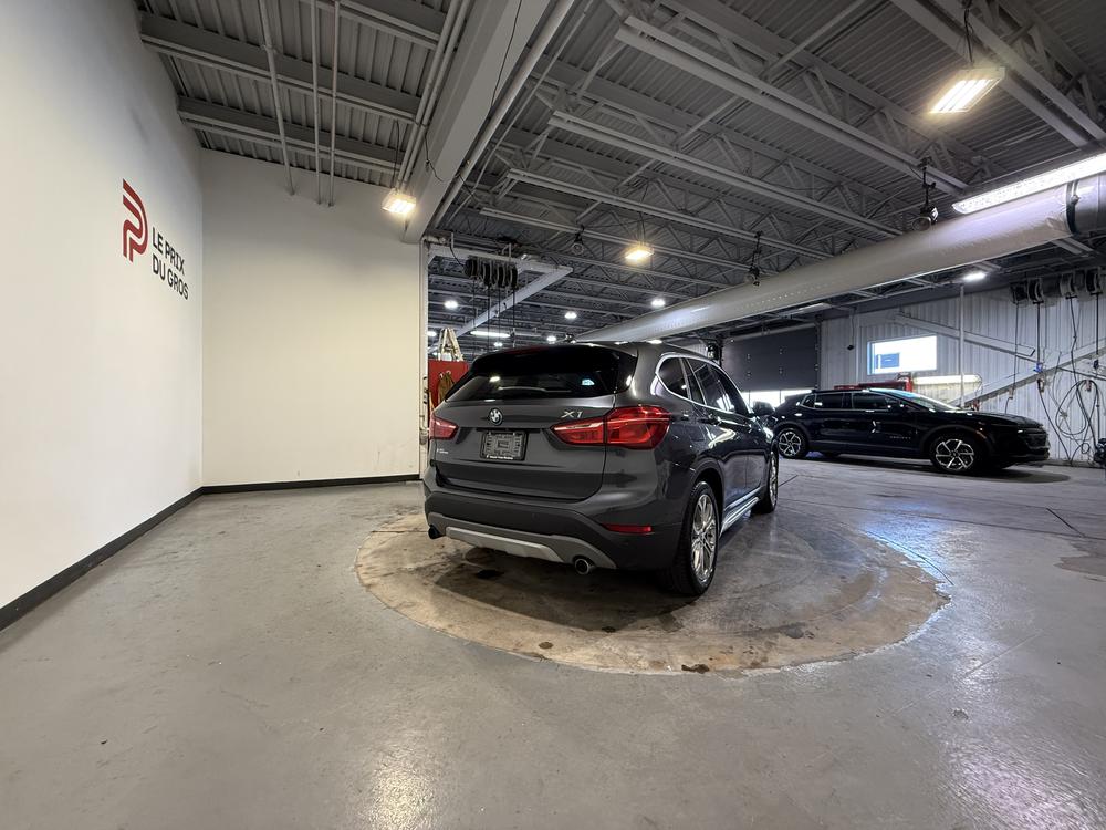 BMW X1 XDRIVE 28I 2018 d&rsquo;occasion à vendre - 3