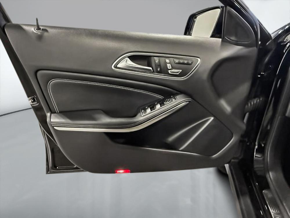 Mercedes-Benz GLA 250 2019 d&rsquo;occasion à vendre - 14