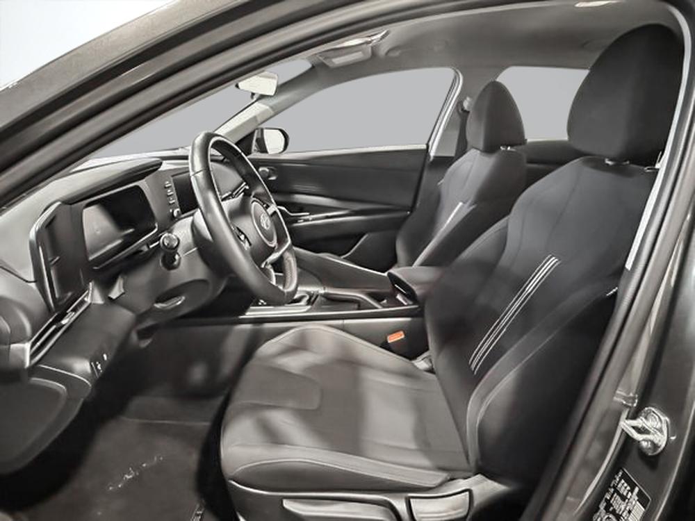 Hyundai Elantra Preferred 2025 d&rsquo;occasion à vendre - 16