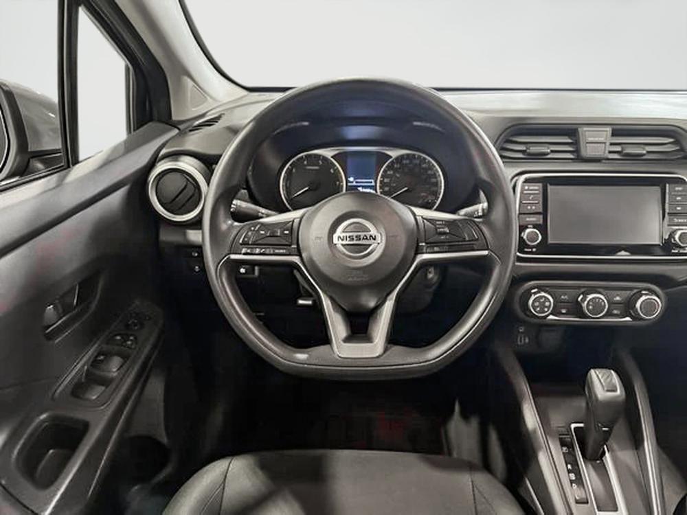 Nissan Versa 2022 Gris usage à vendre Nissan Versa 2022 Gris usage à vendre