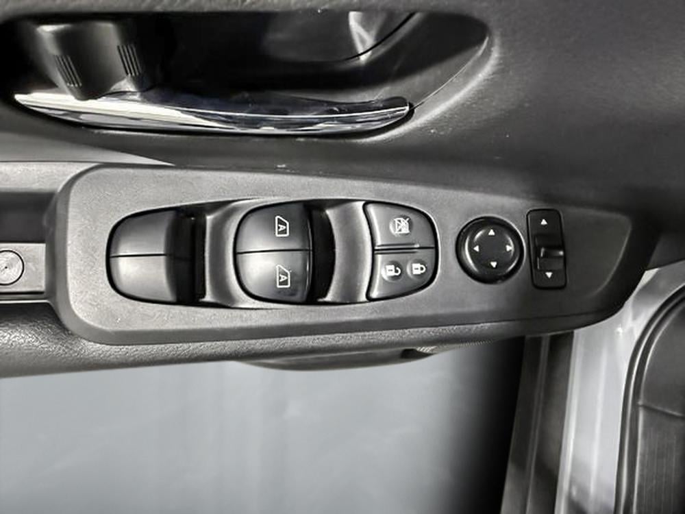 Nissan Kicks SR 2024 d&rsquo;occasion à vendre - 14
