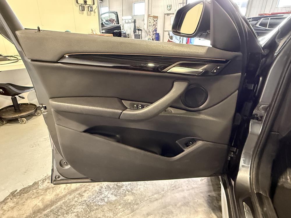 BMW X1 XDRIVE 28I 2018 d&rsquo;occasion à vendre - 13