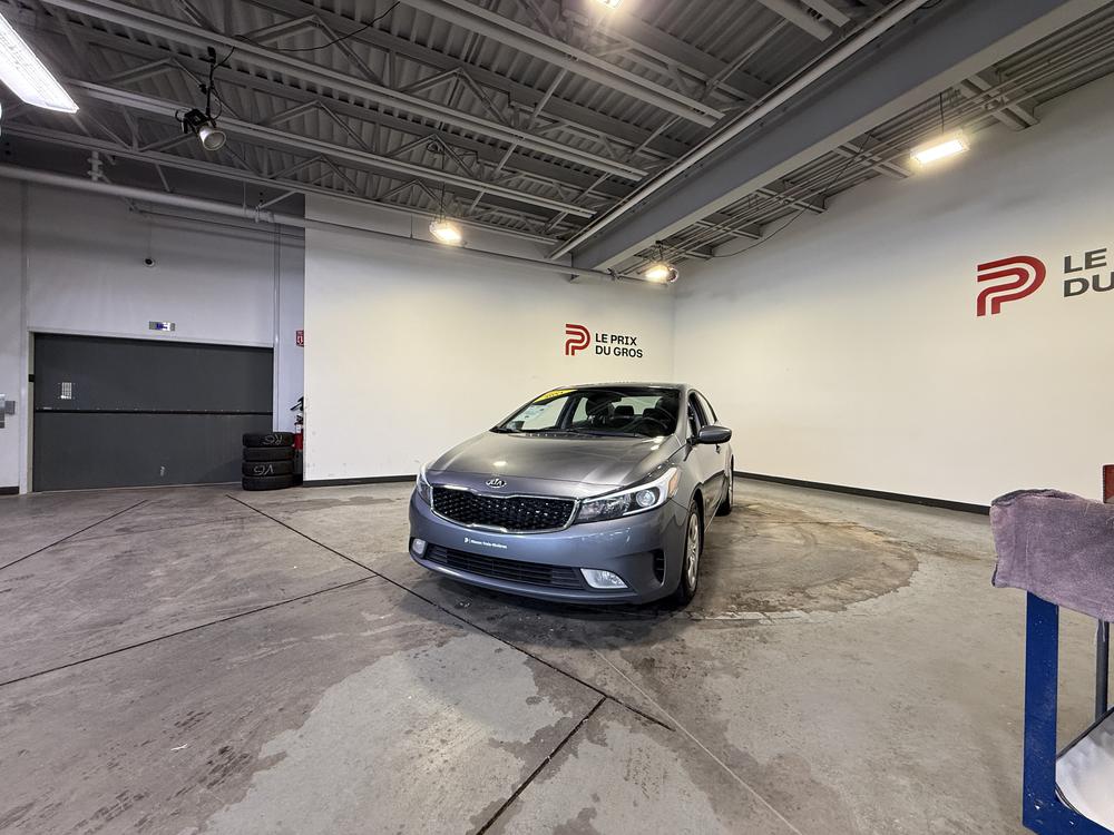 Kia Forte LX 2017 d&rsquo;occasion à vendre - 8