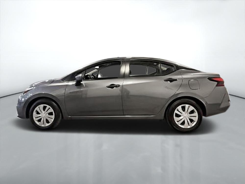Nissan Versa 2022 Gris usage à vendre Nissan Versa 2022 Gris usage à vendre