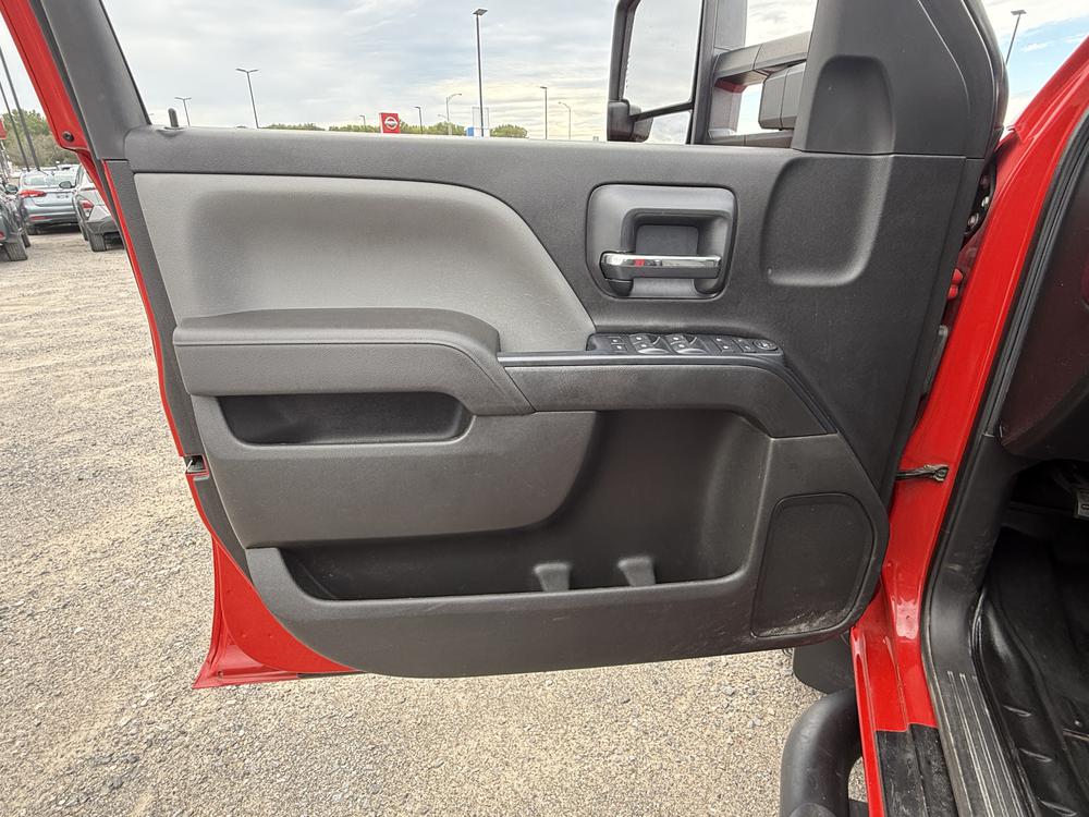 Chevrolet Silverado 1500 CUSTOM 2018 d&rsquo;occasion à vendre - 13