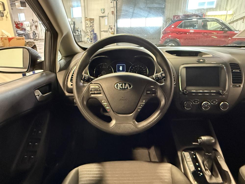 Kia Forte LX 2017 d&rsquo;occasion à vendre - 17