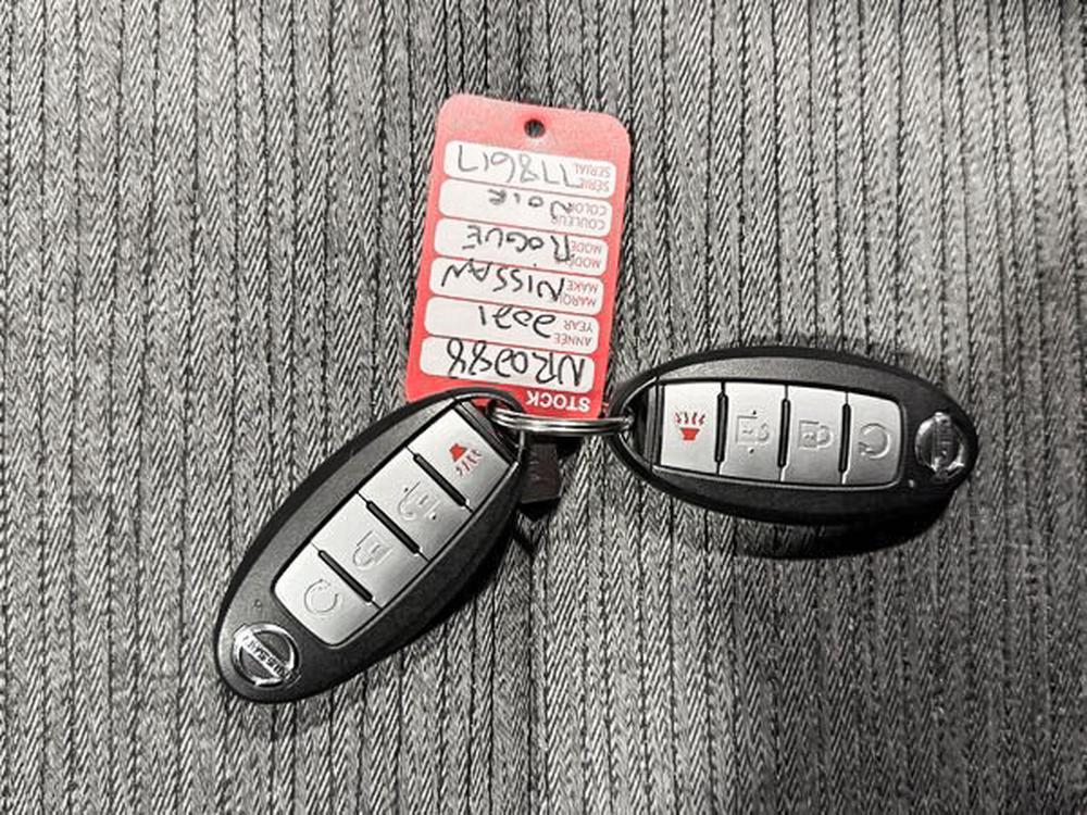 Nissan Rogue 2021 Noir usage à vendre Nissan Rogue 2021 Noir usage à vendre
