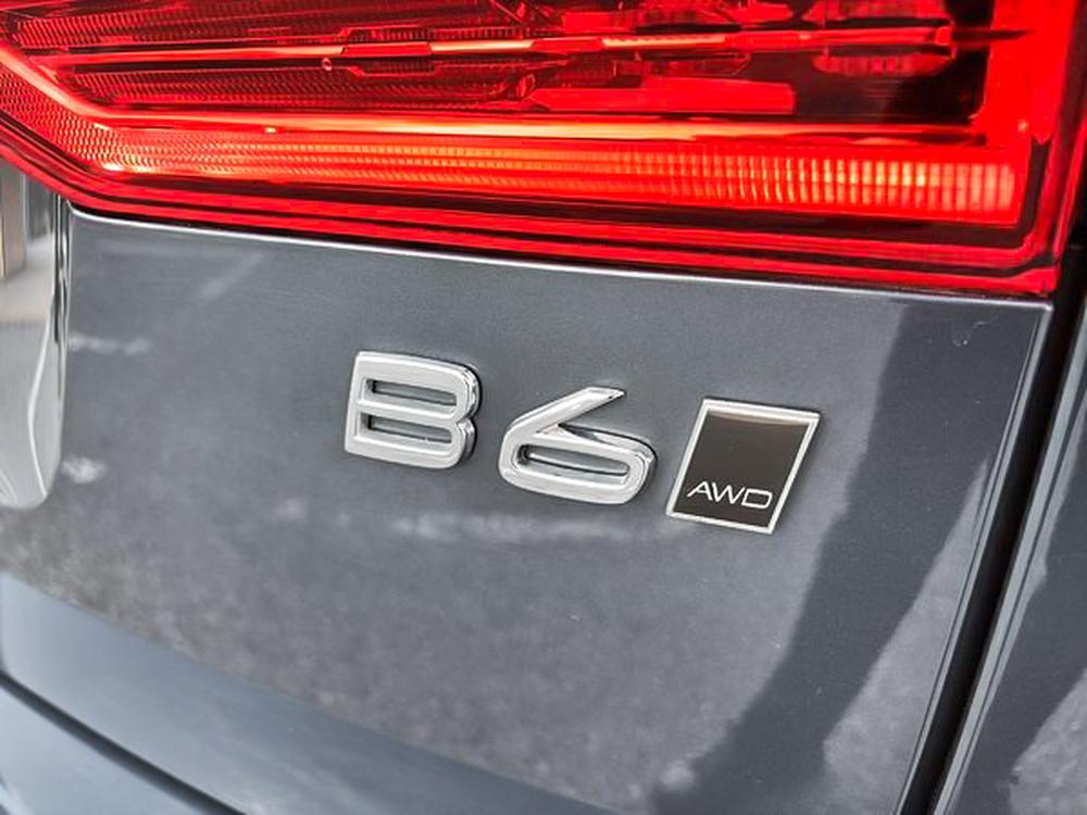 Volvo XC60 B6 MOMENTUM // PREMIUM PACK 2022 d&rsquo;occasion à vendre - 22