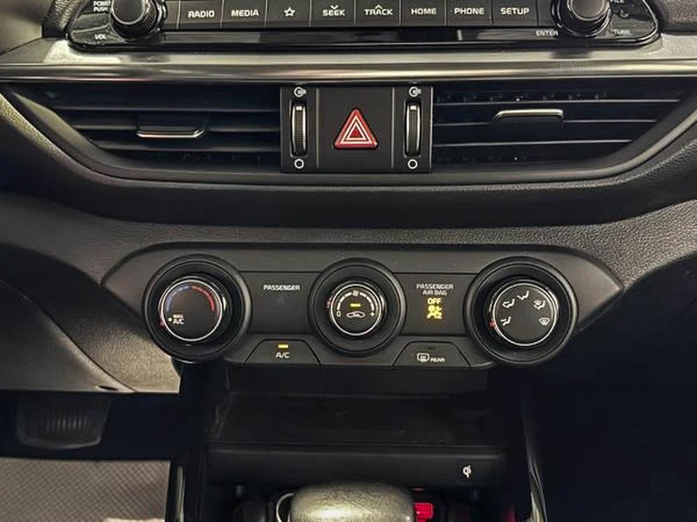 Kia Forte EX 2021 d&rsquo;occasion à vendre - 26