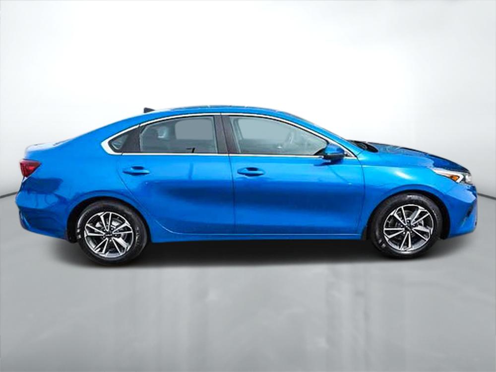 Kia Forte EX 2022 d&rsquo;occasion à vendre - 4
