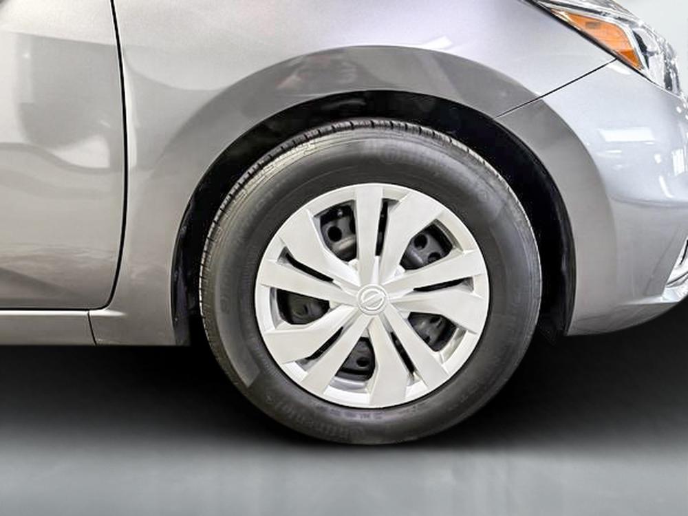 Nissan Versa 2022 Gris usage à vendre Nissan Versa 2022 Gris usage à vendre