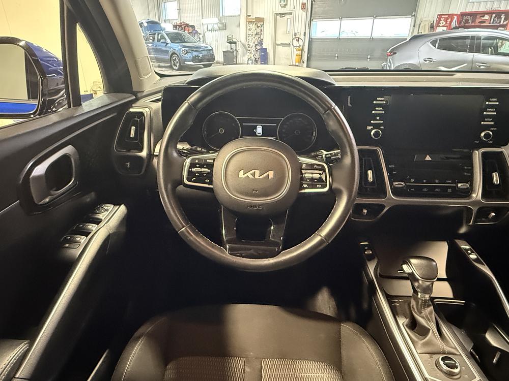 Kia Sorento LX PREMIUM 2023 d&rsquo;occasion à vendre - 17