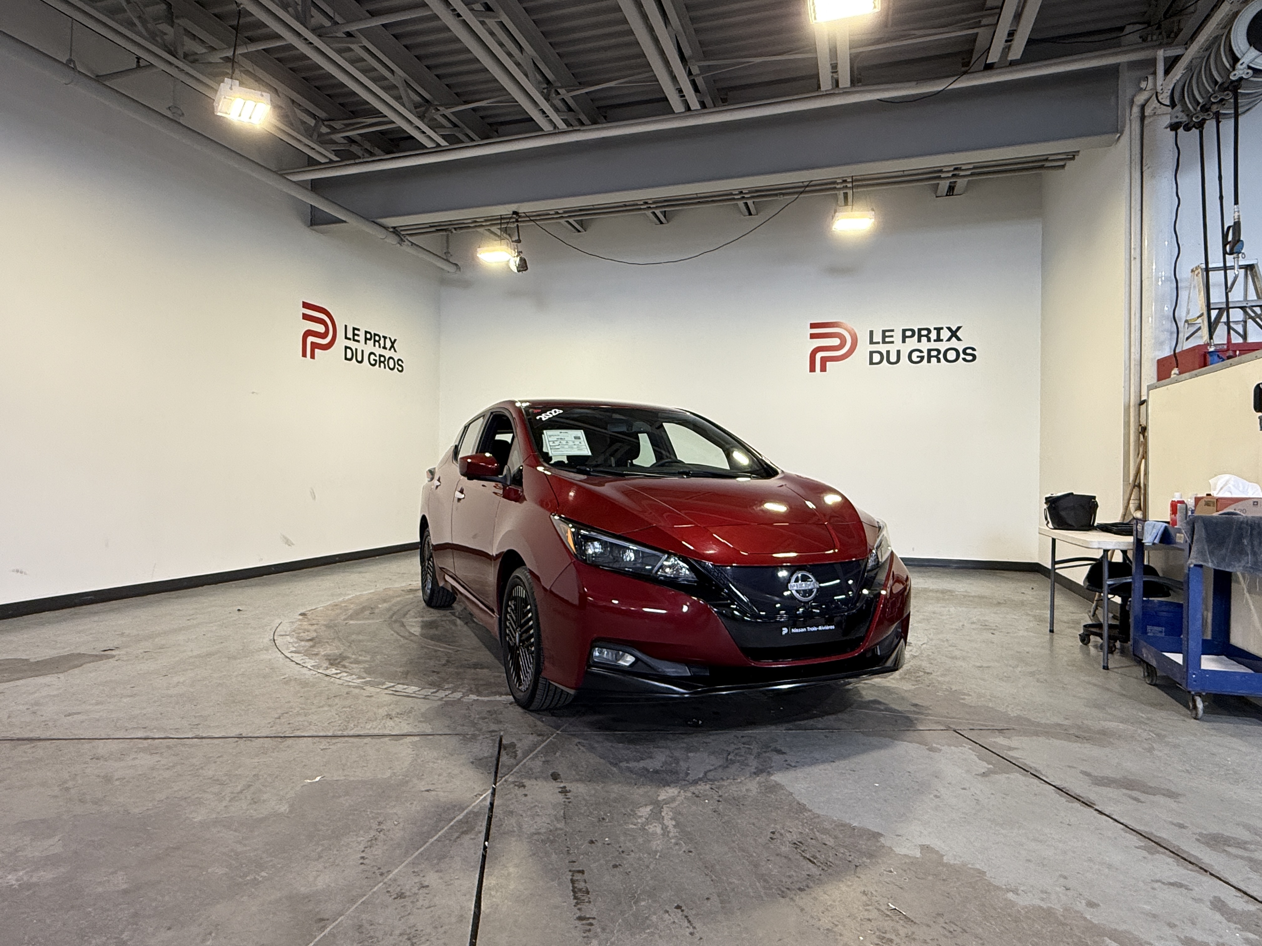 Red 2023 Nissan LEAF Hatchback Front-Wheel Drive Automatic