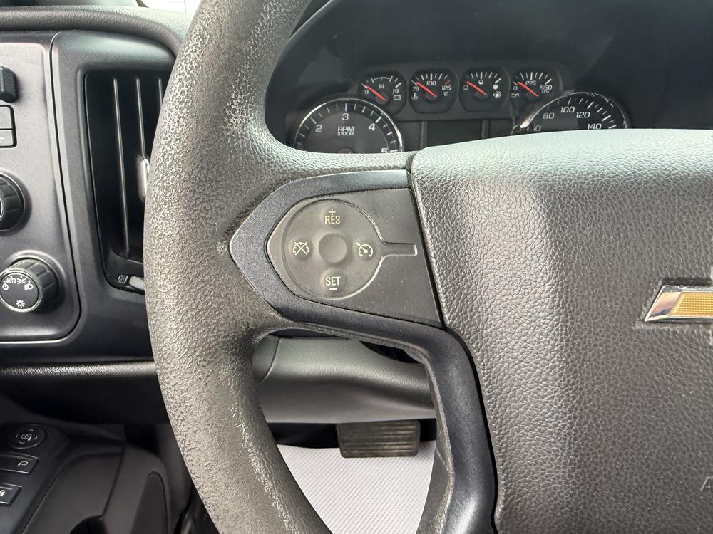 Chevrolet Silverado 1500 CUSTOM 2018 d&rsquo;occasion à vendre - 19