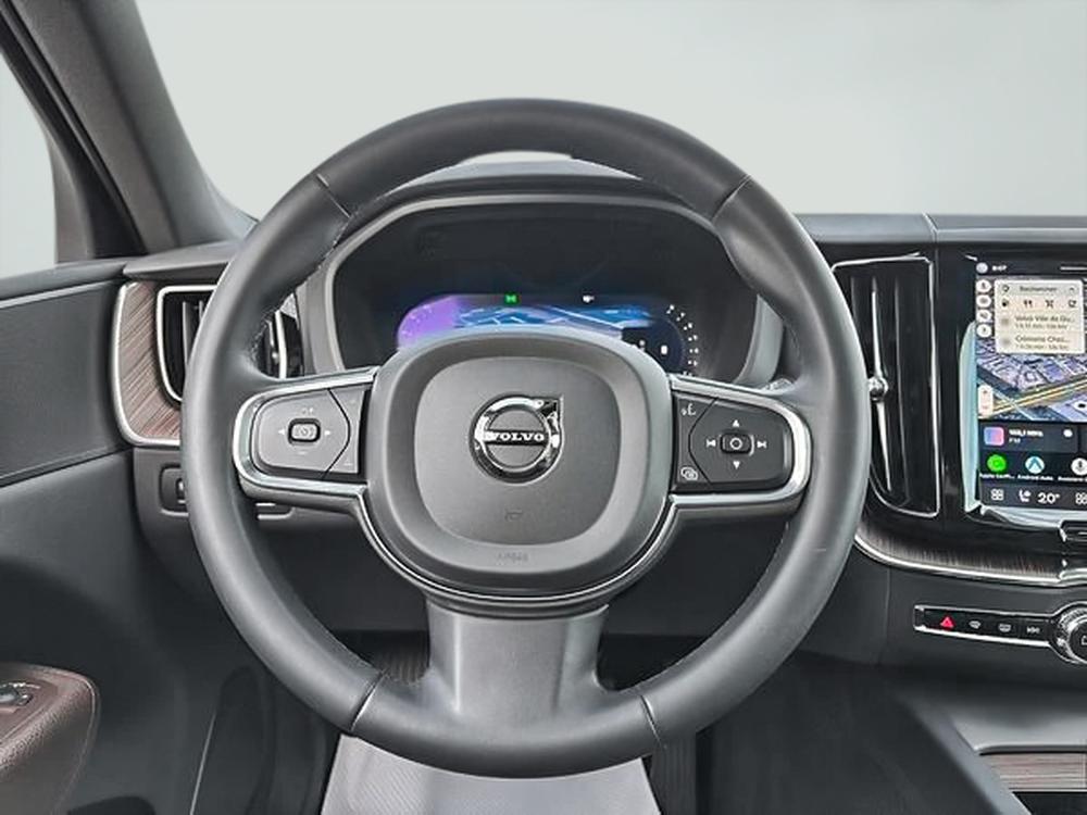 Volvo XC60 B6 MOMENTUM // PREMIUM PACK 2022 d&rsquo;occasion à vendre - 16
