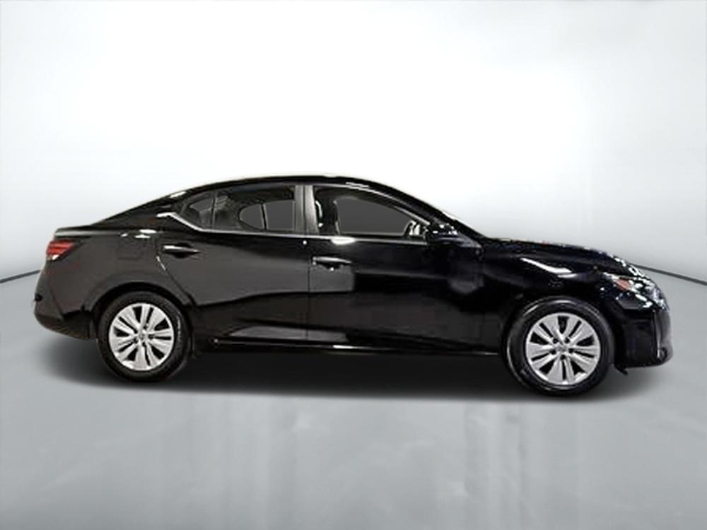 Nissan Sentra 2024 Noir usage à vendre Nissan Sentra 2024 Noir usage à vendre