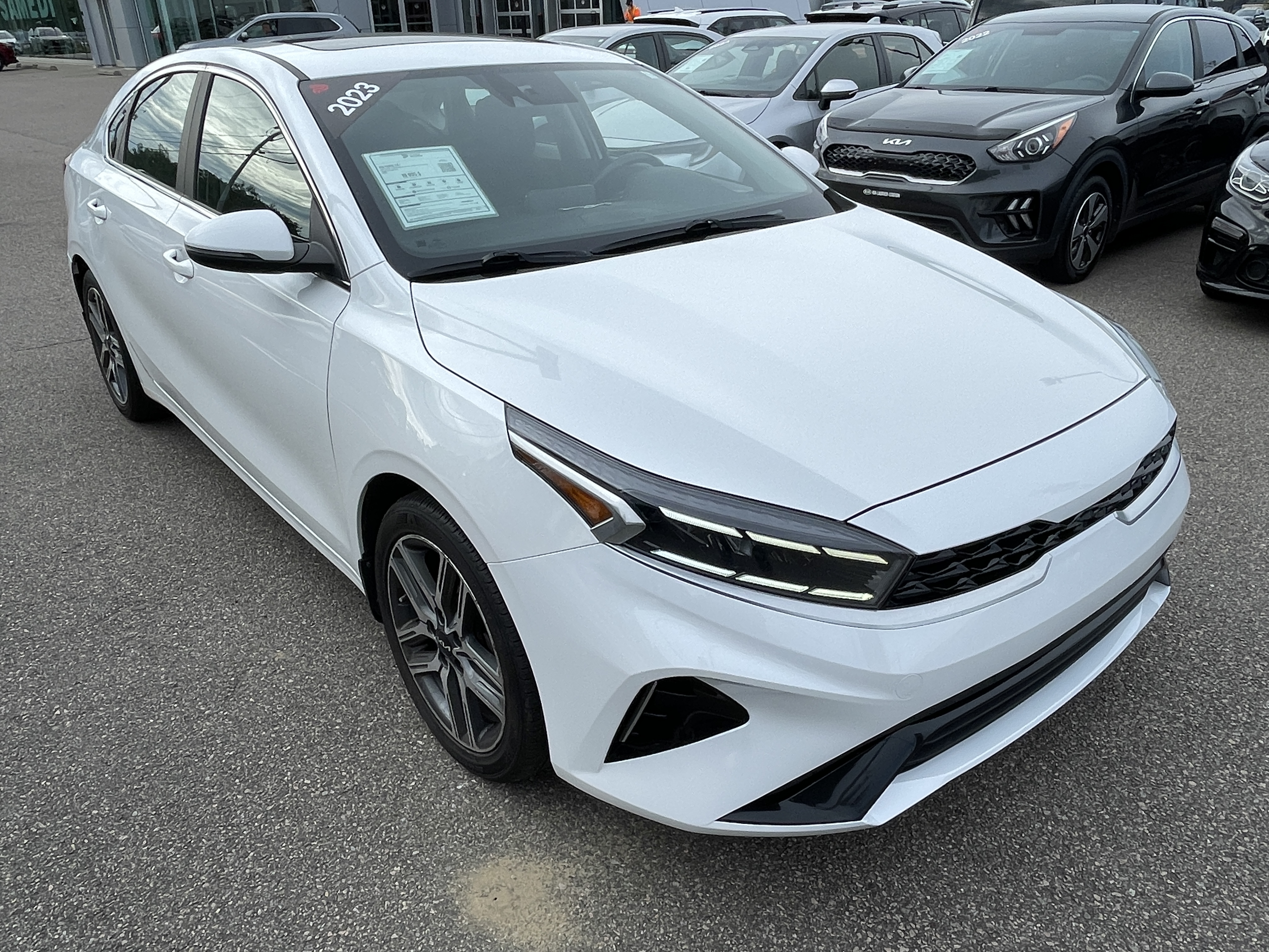 White 2023 Kia Forte Sedan  Automatic