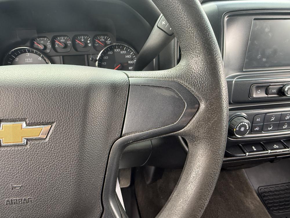 Chevrolet Silverado 1500 CUSTOM 2018 d&rsquo;occasion à vendre - 21