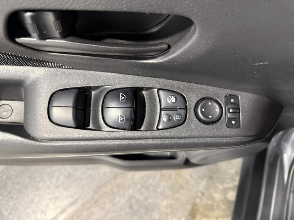 Nissan Kicks S 2018 d&rsquo;occasion à vendre - 14