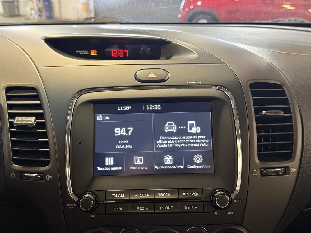 Kia Forte LX 2017 d&rsquo;occasion à vendre - 24