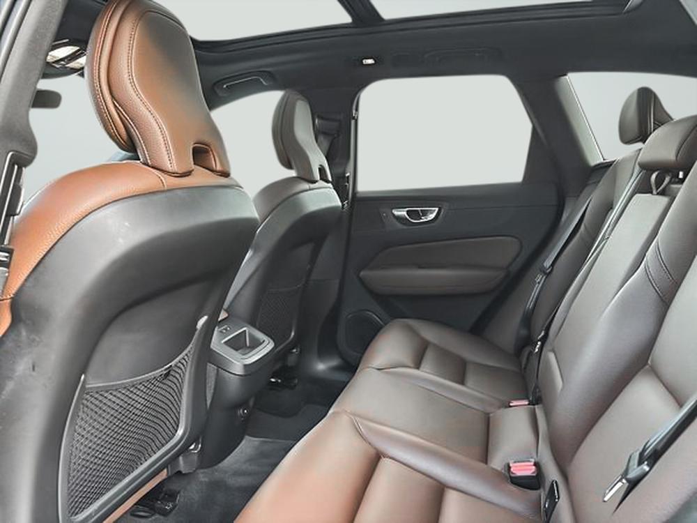 Volvo XC60 B6 MOMENTUM // PREMIUM PACK 2022 d&rsquo;occasion à vendre - 13