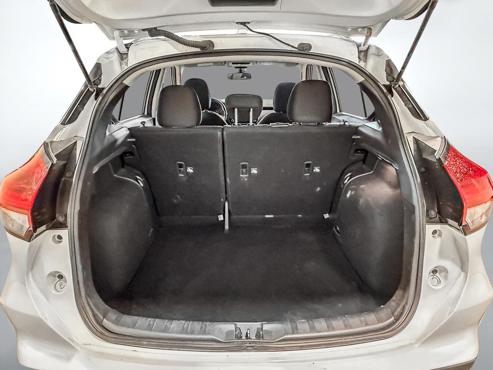Nissan Kicks Play SV 2025 à vendre à Shawinigan - 31
