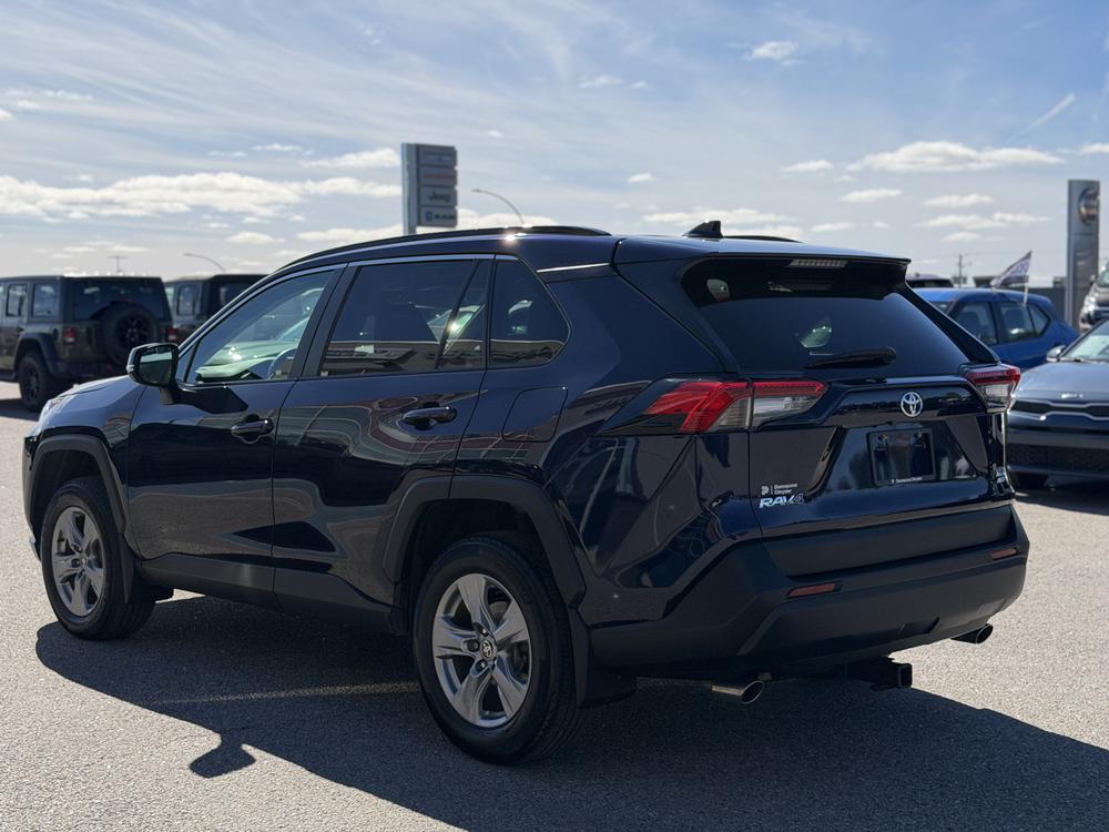 Toyota RAV4 XLE 2022 d&rsquo;occasion à vendre - 6