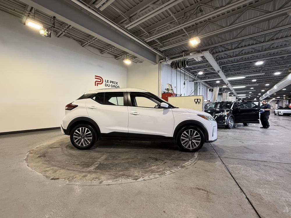 Nissan Kicks Play 2025 Blanc usage à vendre Nissan Kicks Play 2025 Blanc usage à vendre