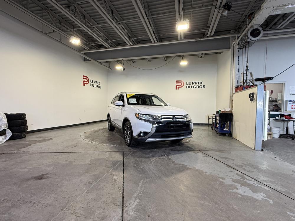 Mitsubishi Outlander SE
