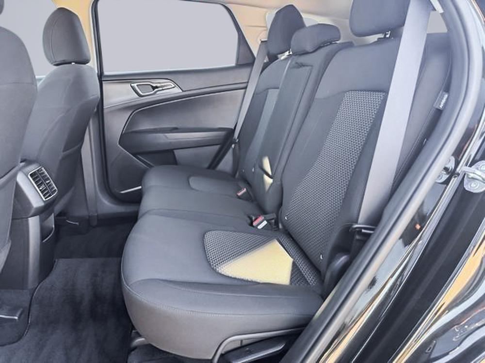 Kia Sportage LX FWD 2024 d&rsquo;occasion à vendre - 32