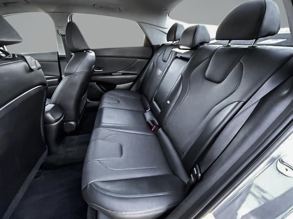 Hyundai Elantra LUXURY 2023 d&rsquo;occasion à vendre - 27