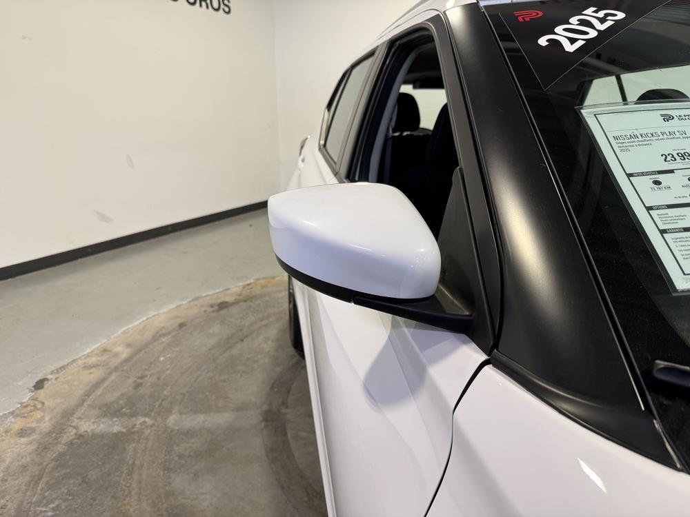 Nissan Kicks Play 2025 Blanc usage à vendre Nissan Kicks Play 2025 Blanc usage à vendre