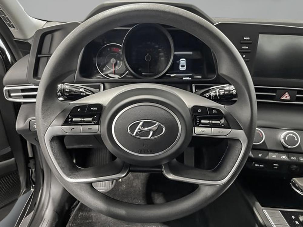 Hyundai Elantra Essential 2023 à vendre à Trois-Rivières - 14