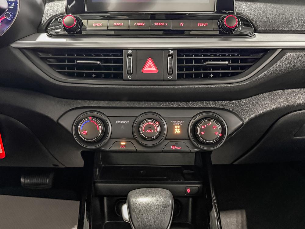 Kia Forte EX 2024 d&rsquo;occasion à vendre - 27