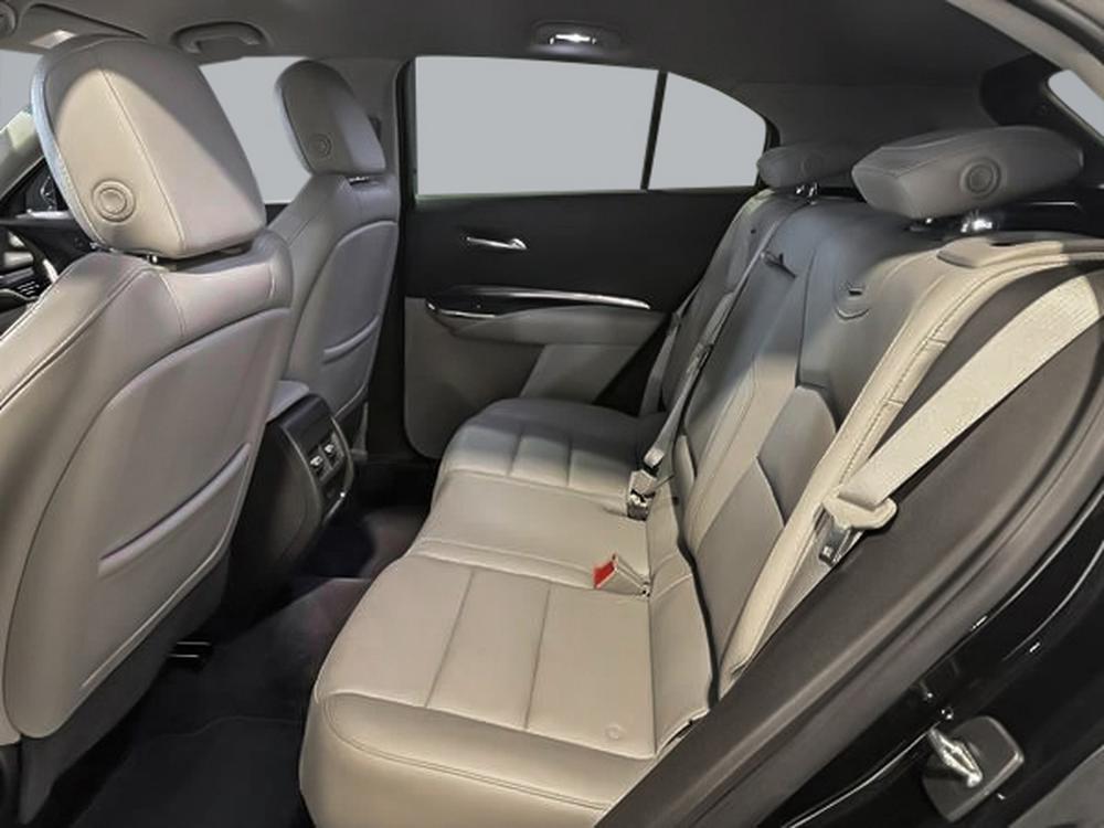 Cadillac XT4 LUXURY 2023 d&rsquo;occasion à vendre - 29