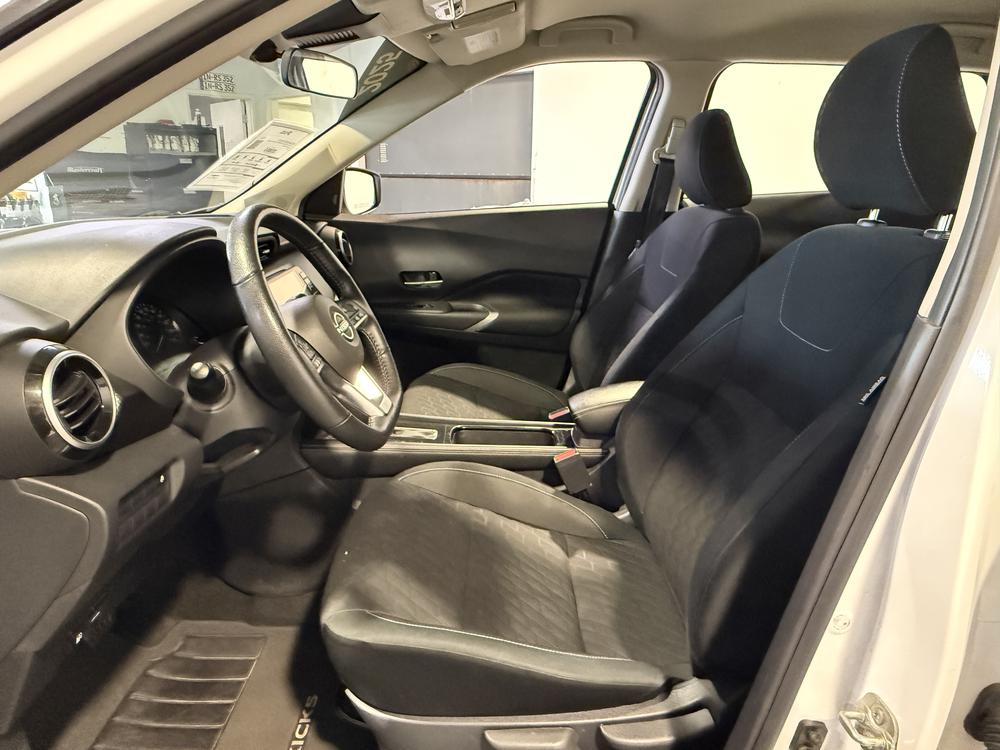 Nissan Kicks Play 2025 Blanc usage à vendre Nissan Kicks Play 2025 Blanc usage à vendre