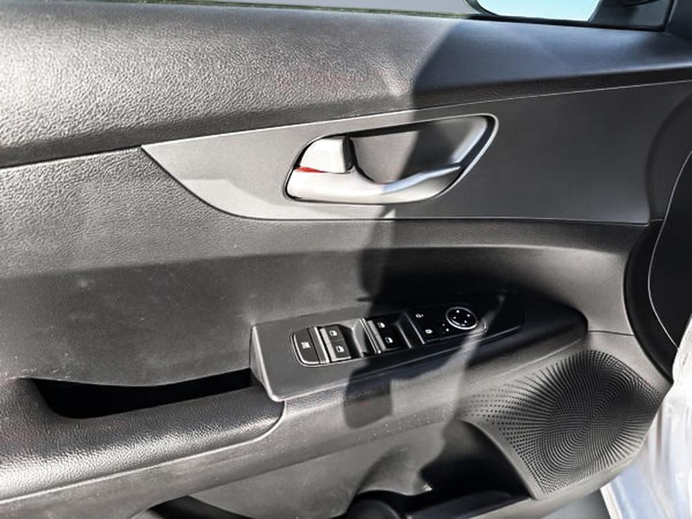 Kia Forte LX 2020 d&rsquo;occasion à vendre - 14