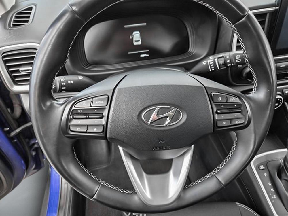 Hyundai Venue Preferred 2023 d&rsquo;occasion à vendre - 16