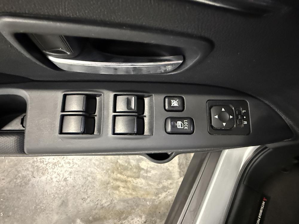 Mitsubishi RVR SE 2023 d&rsquo;occasion à vendre - 14