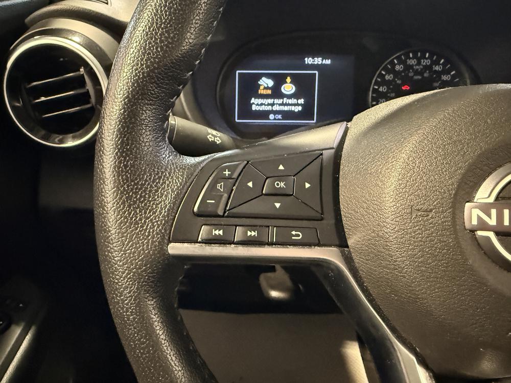 Nissan Kicks Play 2025 Blanc usage à vendre Nissan Kicks Play 2025 Blanc usage à vendre