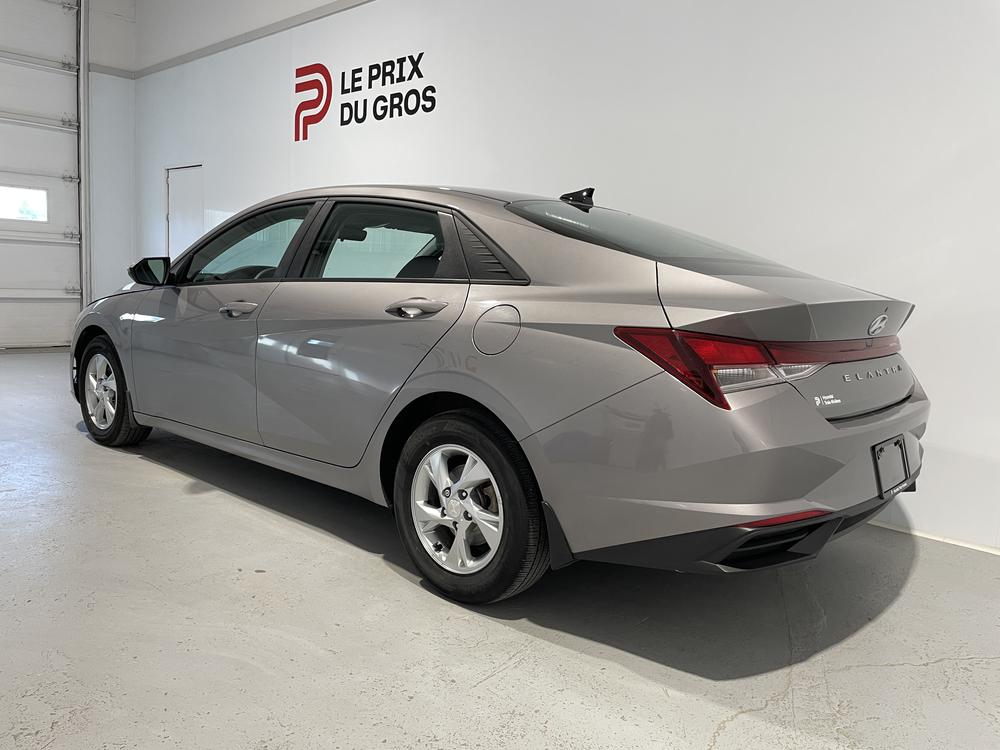 Hyundai Elantra Essential 2023 d&rsquo;occasion à vendre - 6