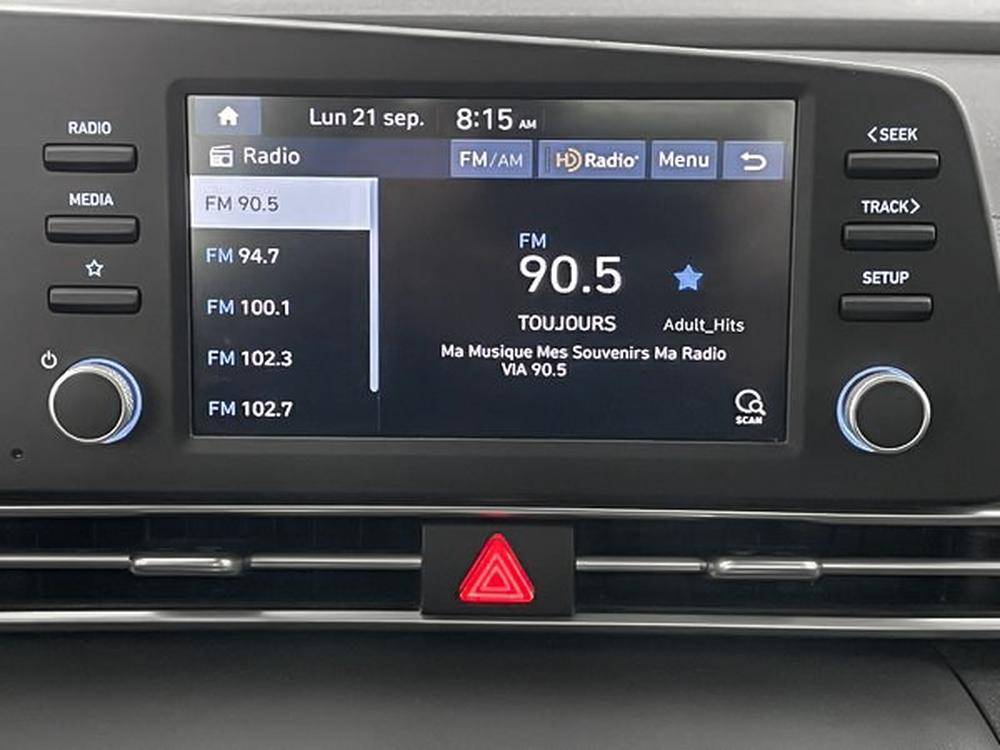 Hyundai Elantra Essential 2023 à vendre à Trois-Rivières - 21