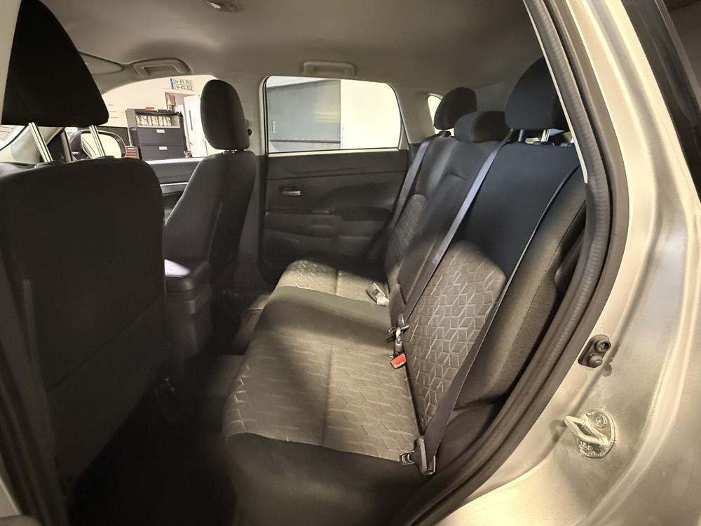 Mitsubishi RVR SE 2023 d&rsquo;occasion à vendre - 29