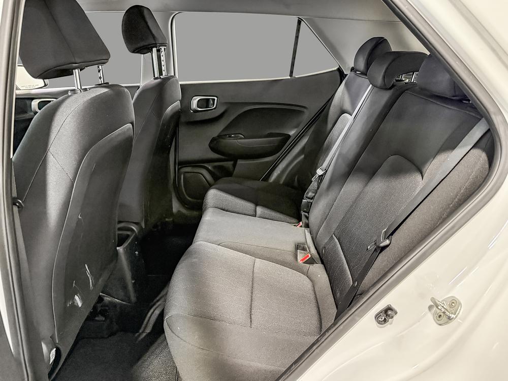 Hyundai Venue essential 2022 à vendre à Donnacona - 29