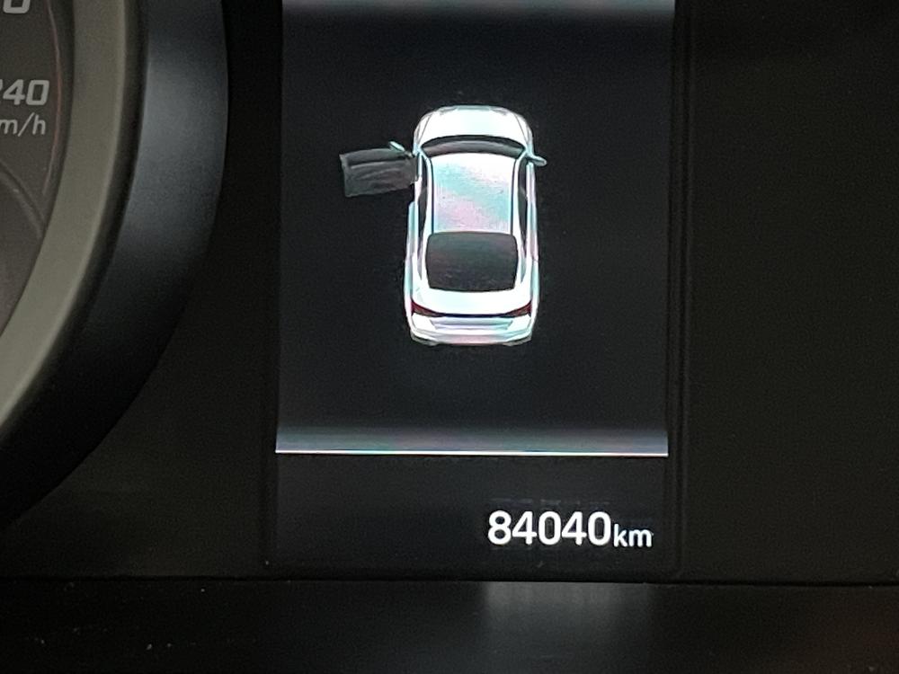 Hyundai Elantra Essential 2023 d&rsquo;occasion à vendre - 18