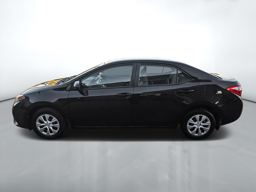 Toyota Corolla CE 2016 d&rsquo;occasion à vendre - 9