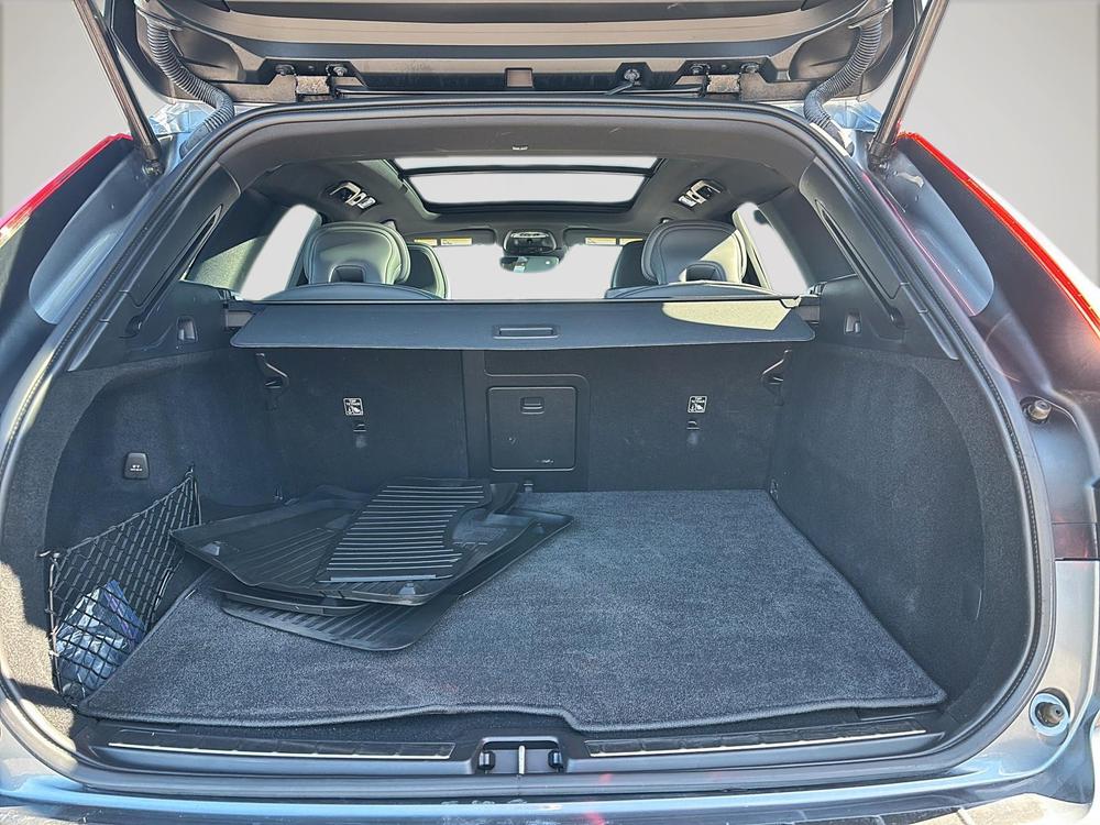 Volvo XC60 T6 R-DESIGN AWD // POLESTAR 2021 d&rsquo;occasion à vendre - 9